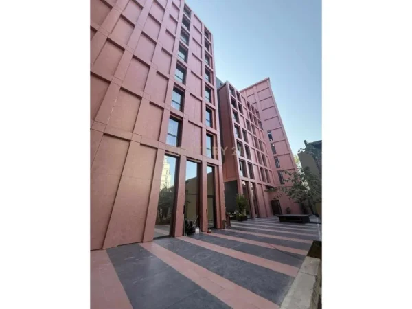 Tirane, jepet me qera apartament 3+1 Kati 7, 113 m² 1.500 € (Rruga e Kavajes)