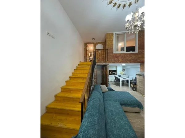 Tirane, shitet apartament duplex Dublex Kati 0, 76 m² 75.000 € (FRESK)