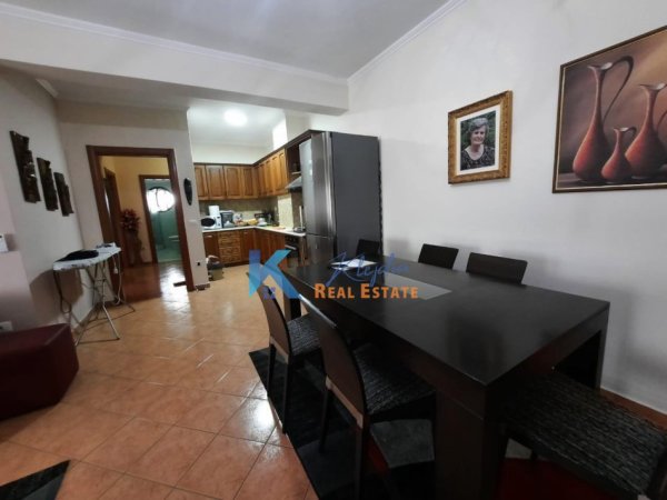 Tirane, jap me qera apartament 2+1+Ballkon Kati 7, 120 m² 600 € (Don Bosko, Kompleksi Vizion+)