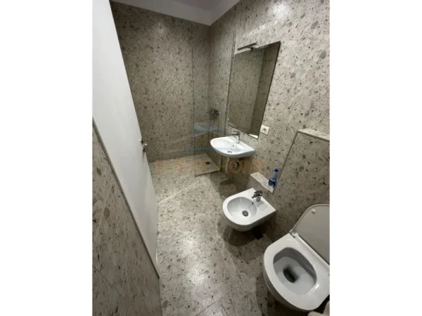 Tirane, shitet apartament duplex Dublex Kati 1, 121 m² 227.000 € (ISH PARKU)