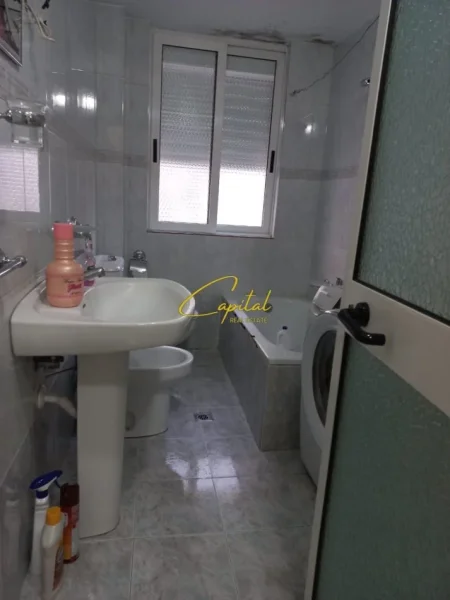 Tirane, jepet me qera apartament 2+1 Kati 2, 69 m² 600 € (RRUGA E KAVAJES)