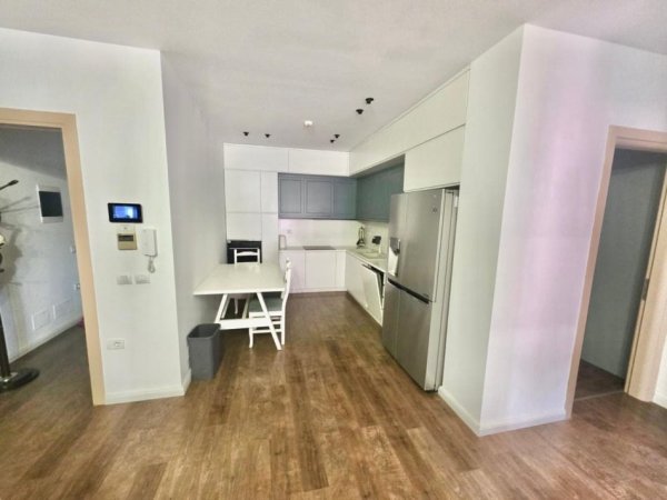 Tirane, jepet me qera apartament 1+1+Ballkon Kati 5, 115 m² 750 € (Green City)