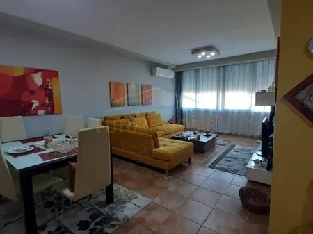 Tirane, shitet apartament 3+1+2+Ballkon Kati 5, 117 m² 170.000 € (Rruga e Dibrës)