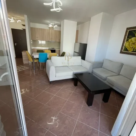 Tirane, shitet apartament 2+1+Ballkon Kati 6, 122 m² (Rr. Xhenfize Keko)