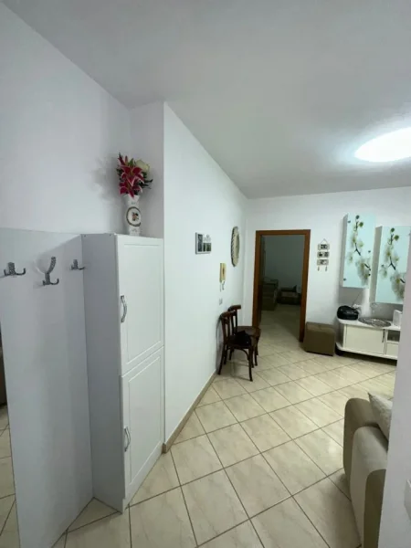 Durres, shitet apartament 1+1+Ballkon Kati 5, 56 m² 64.000 € (POLICIA DURRES)