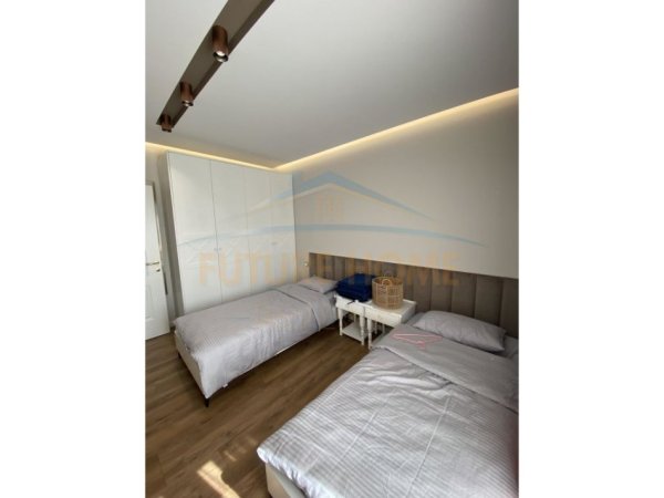 Tirane, shitet apartament 3+1+Ballkon Kati 5, 138 m² 280.000 € (Unaza e Re)