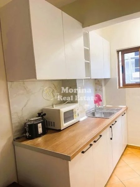 Tirane, jepet me qera apartament 1+1 Kati 2, 50 m² 300 € (Ali Demi)