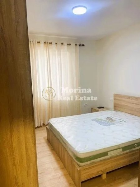 Tirane, jepet me qera apartament 1+1 Kati 2, 50 m² 300 € (Ali Demi)