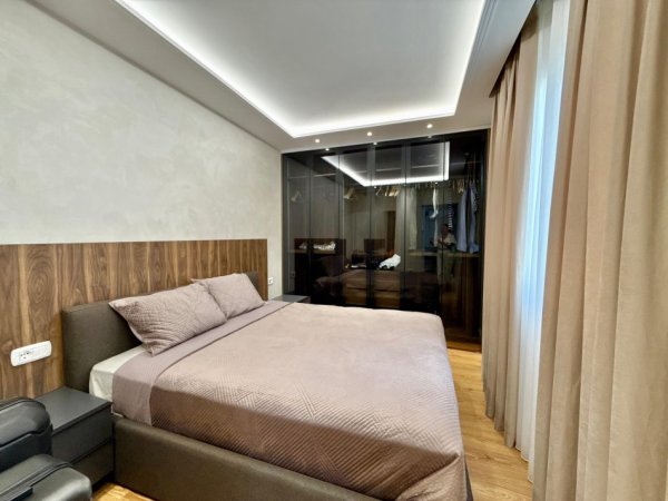 Tirane, jepet me qera apartament 1+1 Kati 8, 70 m² 850 € (Rruga e Kavajes)