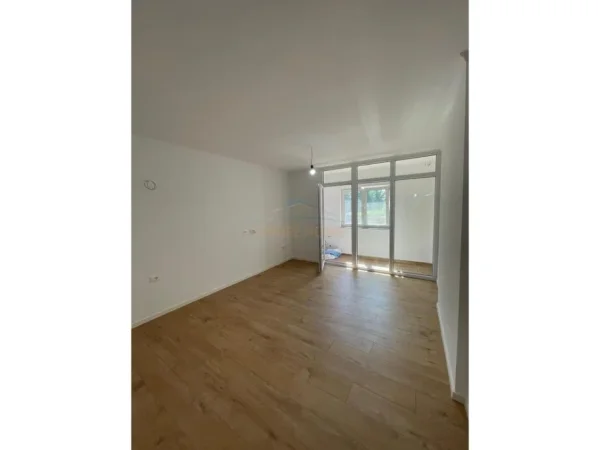 Tirane, shitet apartament 2+1 Kati 4, 70 m² 138.000 € 