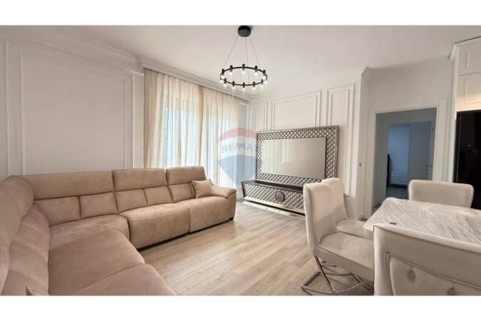 Tirane, jepet me qera apartament 2+1+Ballkon , 105 m² 900 € 