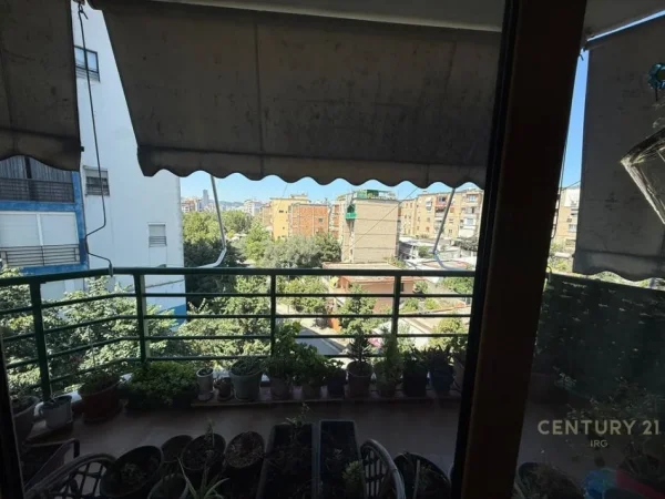 Tirane, shitet apartament 2+1 Kati 3, 124 m² 215.000 € (PRANE MATERNITETIT TE RI!)