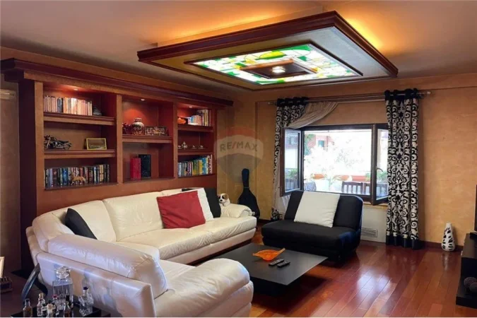 Tirane, shitet apartament 3+1+Ballkon , 202 m² 530.000 € 