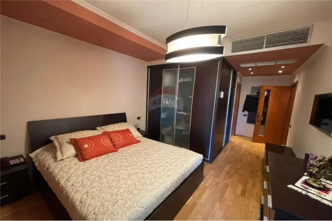 Tirane, shitet apartament 3+1+Ballkon , 202 m² 530.000 € 