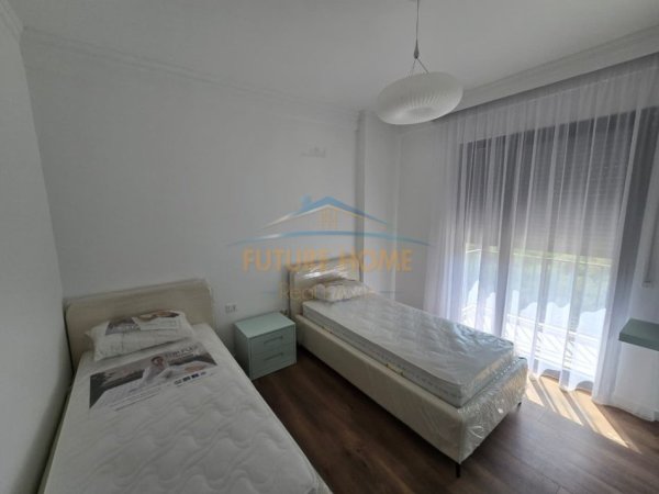Tirane, jepet me qera apartament 2+1+Ballkon Kati 1, 96 m² 900 € (Kodra e Diellit)