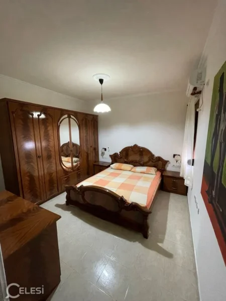 Tirane, jepet me qera apartament 2+1+Ballkon Kati 8, 80 m² 650 € (shkolla e baletit)