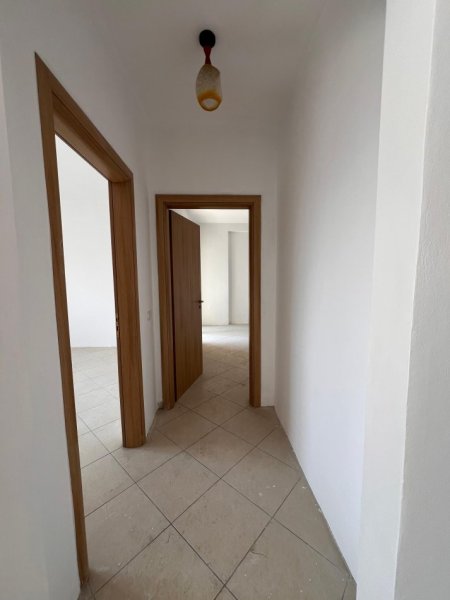 Tirane, shitet apartament 2+1+2+2Ballkone Kati 8, 110 m² 143.000 € (Astir)