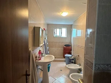 Tirane, shitet apartament 1+1 Kati 5, 75 m² 15.500.000 € 