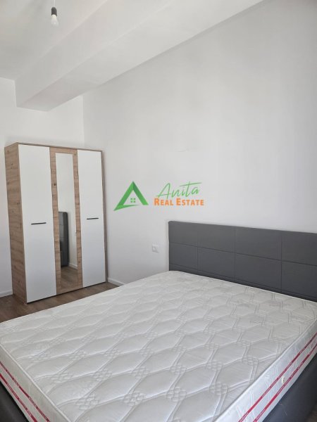 Tirane, jepet me qera apartament 1+1+Ballkon Kati 7, 61 m² 40 000 Lek (Ali Demi)