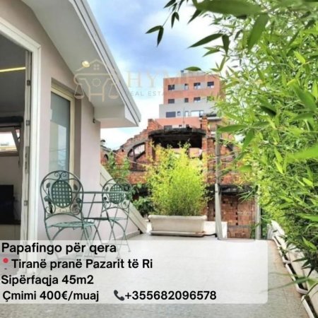 Tirane, jepet me qera apartament 1+1 , 45 m² 400 € (Pazari i Ri)