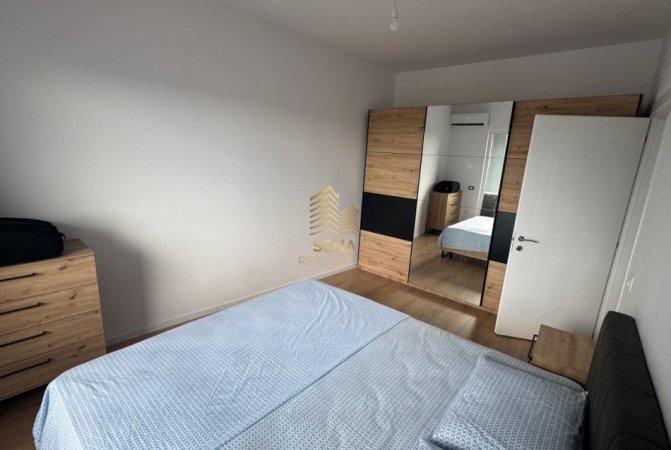 Tirane, jepet me qera apartament 2+1+Ballkon Kati 5, 100 m² 650 € (Rruga Besa)