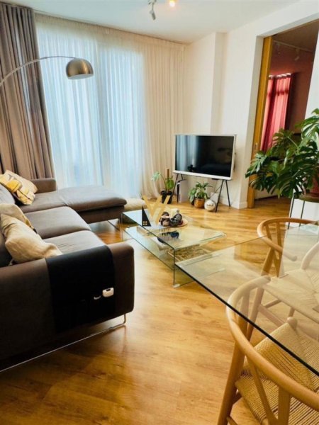 Tirane, jepet me qera apartament 1+1 Kati 8, 76 m² 900 € (ISH EKSPOZITA)