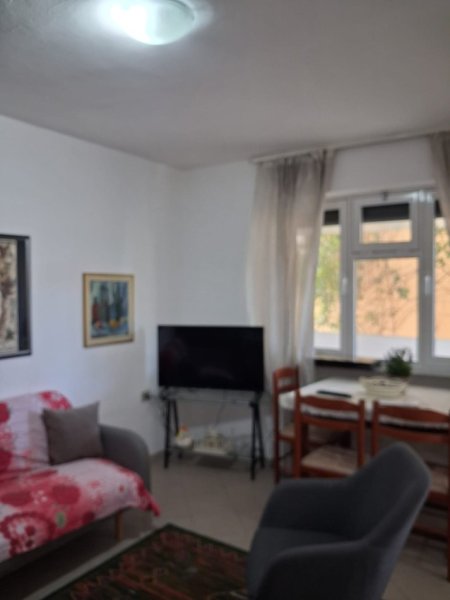 Tirane, jepet me qera apartament 1+1 Kati 2, 66 m² 400 € (5 Maji)