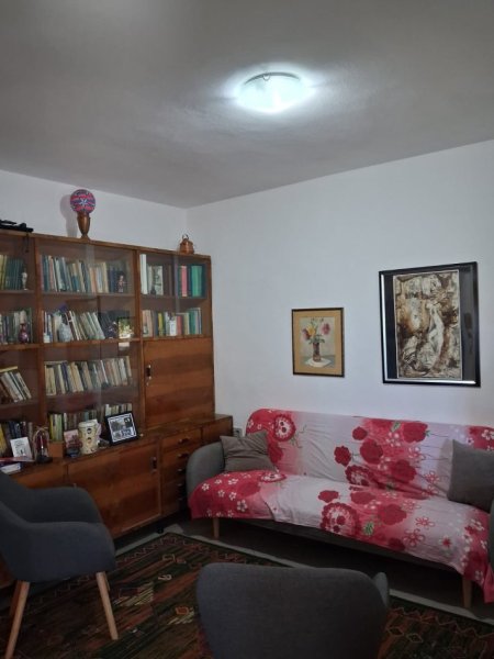 Tirane, jepet me qera apartament 1+1 Kati 2, 66 m² 400 € (5 Maji)