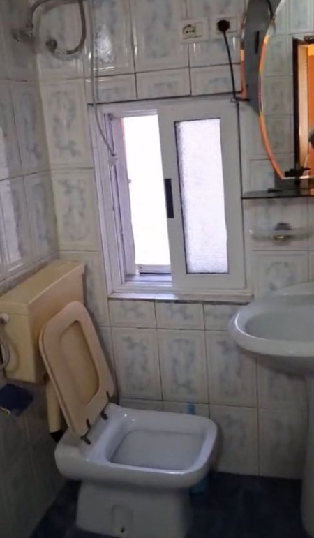 Tirane, jepet me qera garsonier 1+1 Kati 1, 35 m² 270 € (Don Bosko)