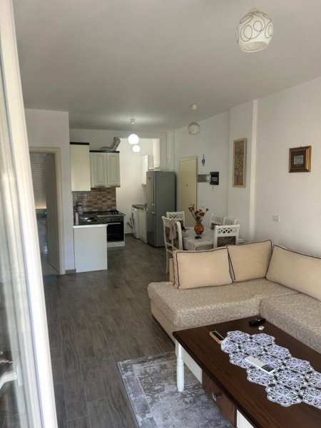 Durres, jepet me qera apartament 2+1+Ballkon Kati 2, 80 m² (Gjiri i Lalzit)