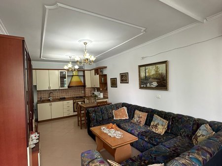 Tirane, shitet apartament 1+1 Kati 5, 75 m² 155.000 € (Komuna Parisit)