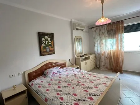 Tirane, shitet apartament 1+1 Kati 5, 75 m² 155.000 € (Komuna Parisit)