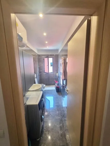 Tirane, jepet me qera apartament 2+1 Kati 5, 115 m² 750 € (Ne Astir, rruga Nexho Konomi, Kompleksi Green City)