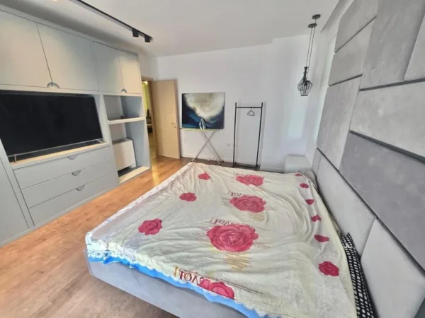 Tirane, jepet me qera apartament 2+1 Kati 5, 115 m² 750 € (Ne Astir, rruga Nexho Konomi, Kompleksi Green City)