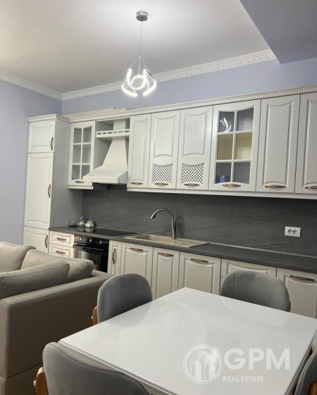Tirane, jepet me qera apartament 2+1 Kati 4, 93 m² 750 € 