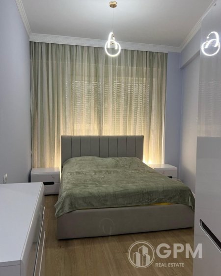 Tirane, jepet me qera apartament 2+1 Kati 4, 93 m² 750 € 