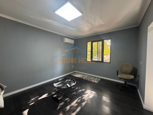 Tirane, jepet me qera apartament 1+1+Ballkon Kati 1, 65 m² 450 € 