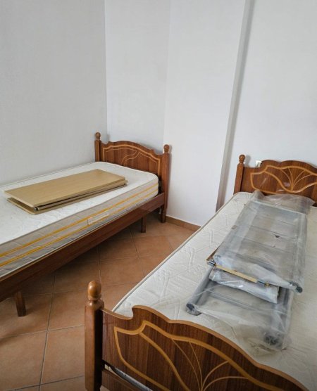 Tirane, jepet me qera apartament 3+1+Ballkon Kati 3, 85 m² 550 € (SELITE)