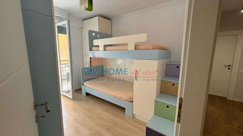 Tirane, jepet me qera apartament 2+1+Ballkon Kati 6, 103 m² 650 € (5 Maji)