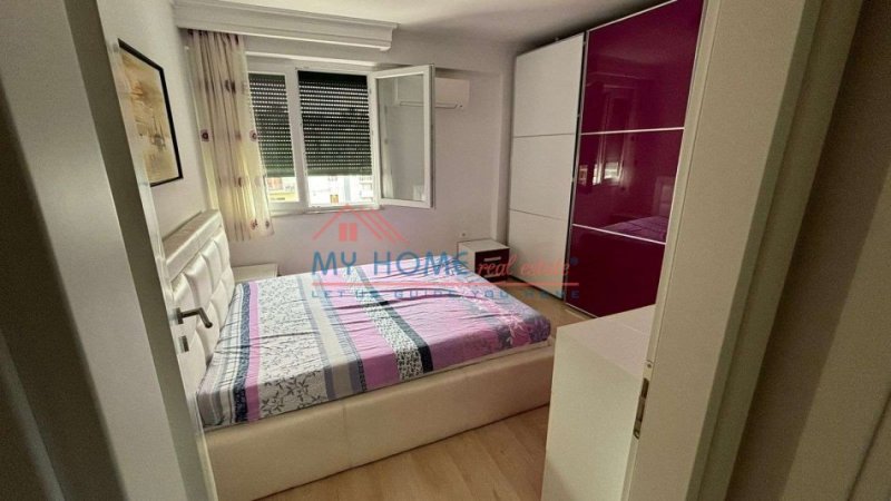 Tirane, jepet me qera apartament 2+1+Ballkon Kati 6, 103 m² 650 € (5 Maji)