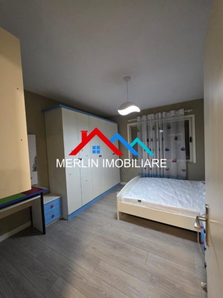 Tirane, jepet me qera apartament 2+1+Ballkon Kati 8, 93 m² 500 € (RRUGA 3 DESHMORET,YZBERISHT)
