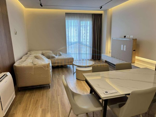 Tirane, jepet me qera apartament 1+1 Kati 2, 74 m² 650 € (KOMPLEKSI JOLLA)  UNA56746