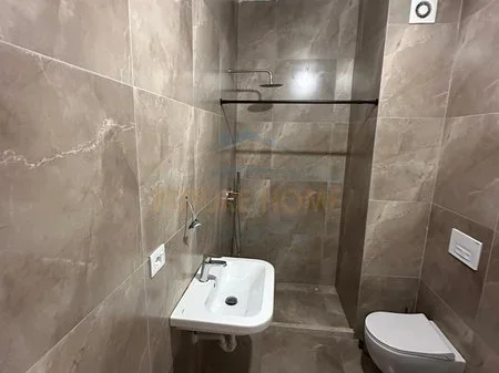 Shqiperi, shitet apartament 2+1+Ballkon Kati 2, 91 m² 130.000 € (Ali Demi)