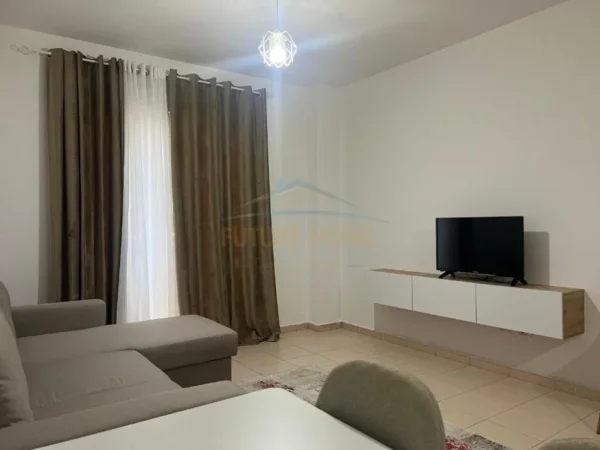 APARTAMENT 1+1 ME QERA , RRUGA ELBASANIT