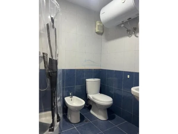 APARTAMENT 1+1 ME QERA , RRUGA ELBASANIT