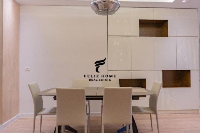 Tirane, jepet me qera apartament 2+1 Kati 2, 126 m² 900 € (KODRA E DIELLIT 2)