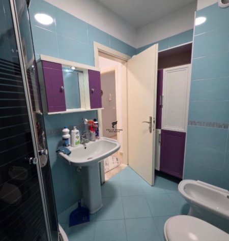 Tirane, jepet me qera apartament 2+1 Kati 8, 93 m² 500 € (YZBERISHT)