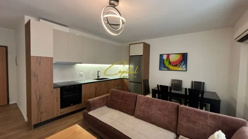 Tirane, jepet me qera apartament 2+1 Kati 6, 85 m² 650 € (RRUGA 5 MAJI)