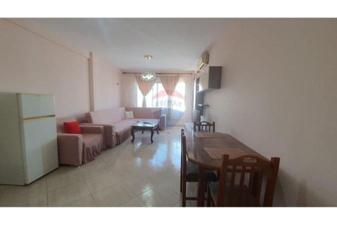Tirane, shitet apartament 1+1+Ballkon , 78 m² 105.000 € 
