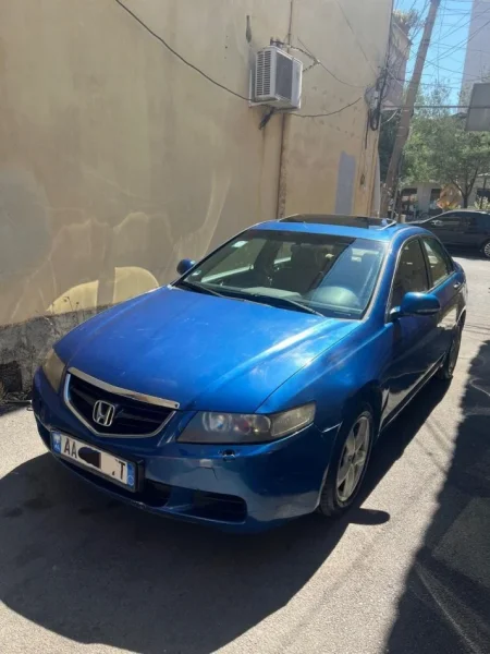 Tirane, shes makine Honda Acord Nafte, blu manuale Klima 247.000 km 1.600 €